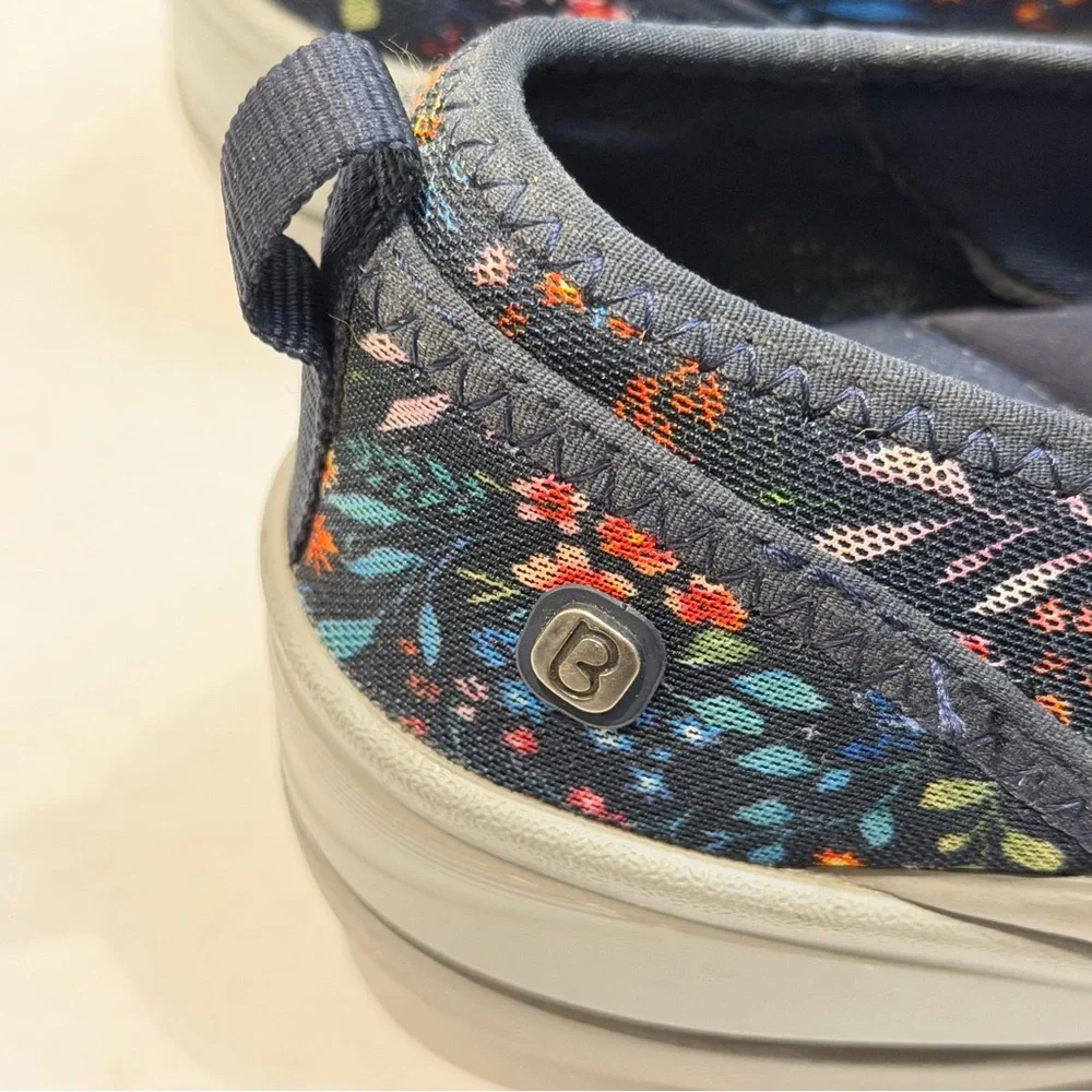 Bzees Women's Floral Slip On Comfort‎ Shoes Size 6M Navy Floral Walking Sneakers